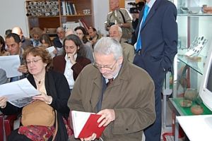  ...e dal prof. Franco Polcri, sindaco del Comune di Sansepolcro, che qui vediamo seduto in sala accanto alla prof.ssa Mariotti dell’Univ. di Firenze.